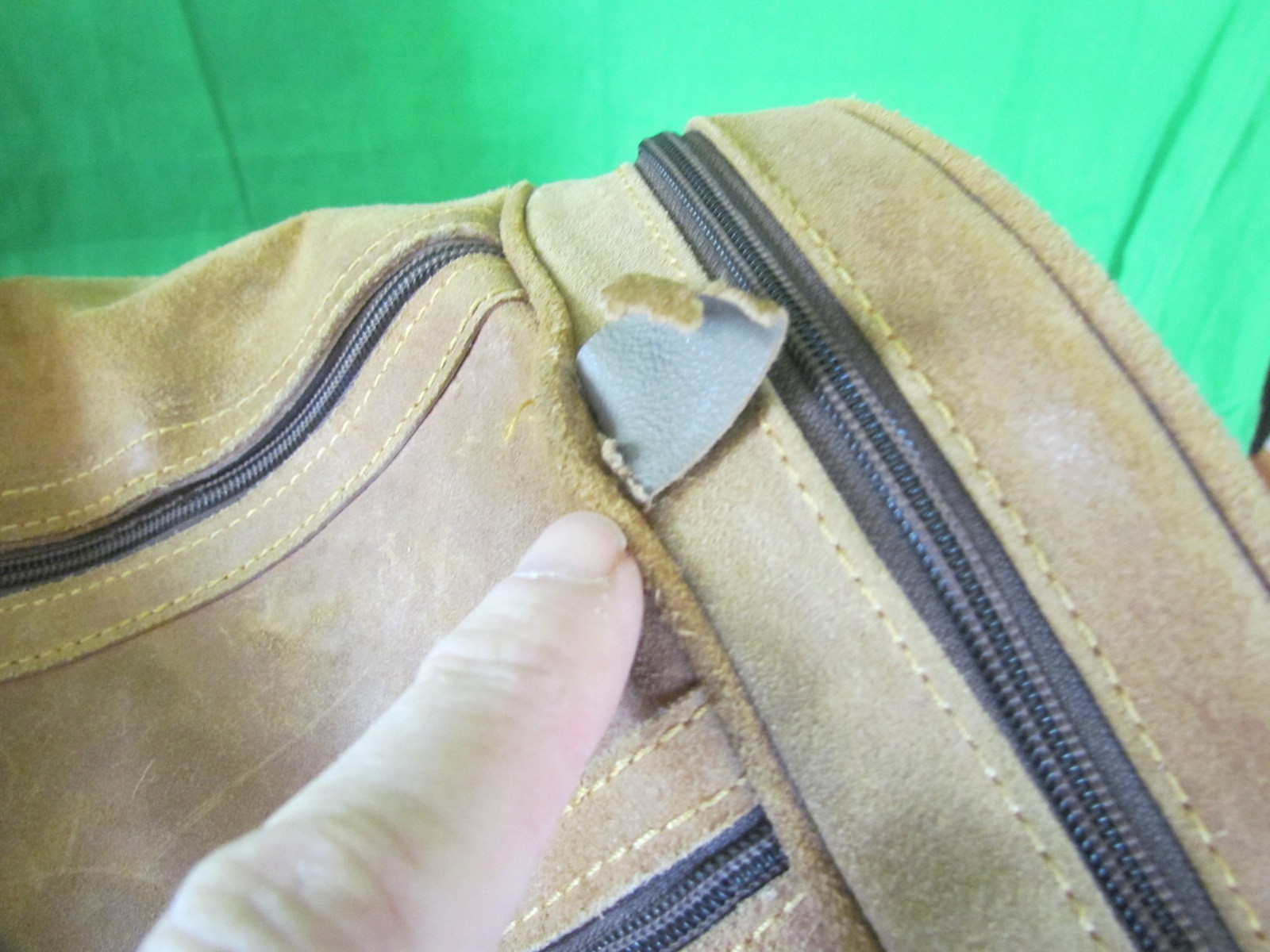 Genuine Leather By AA Nubuck Suede 22″ Duffle Bag Brown Nice but Needs Repair