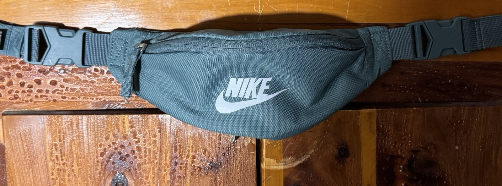 Nike Teal Blue And White Adjustable Fanny Pack Hip Waist Belt Crossbody