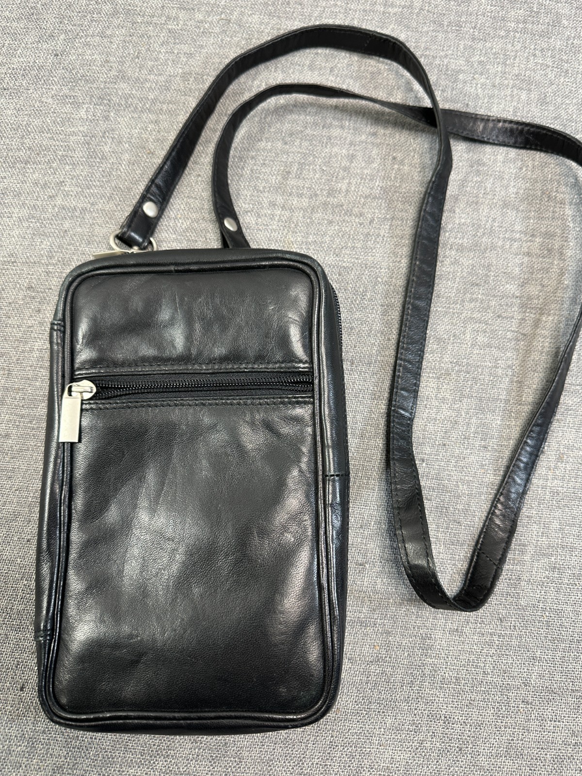 Wilson’s leather Black convertible Crossbody Bag zippered compartments NICE!