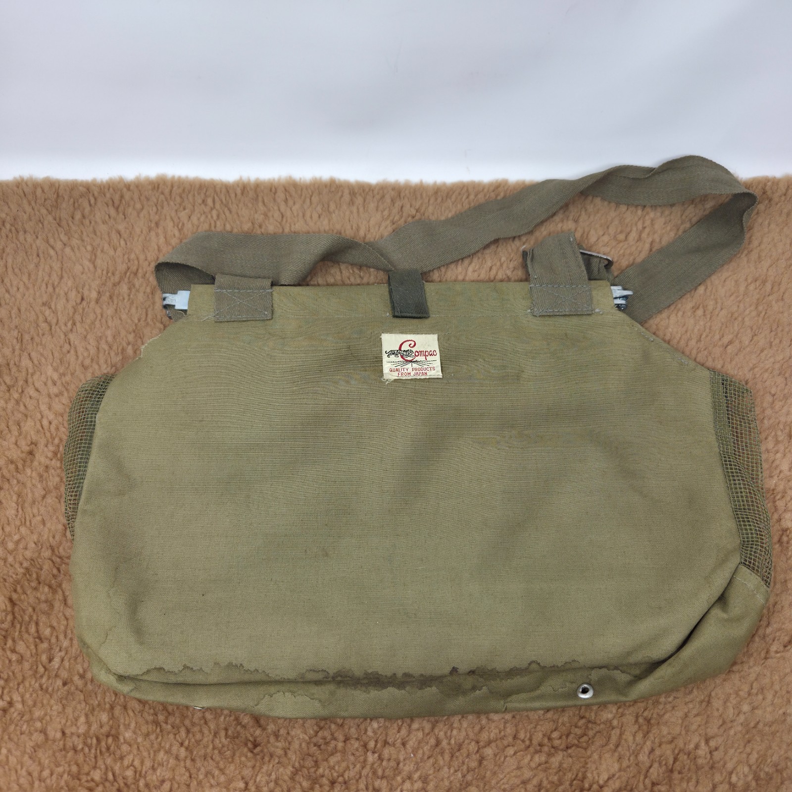 VTG Compac Green Fabric Fishing Shoulder Bag – 60s 70s FLAW Look Read Rare
