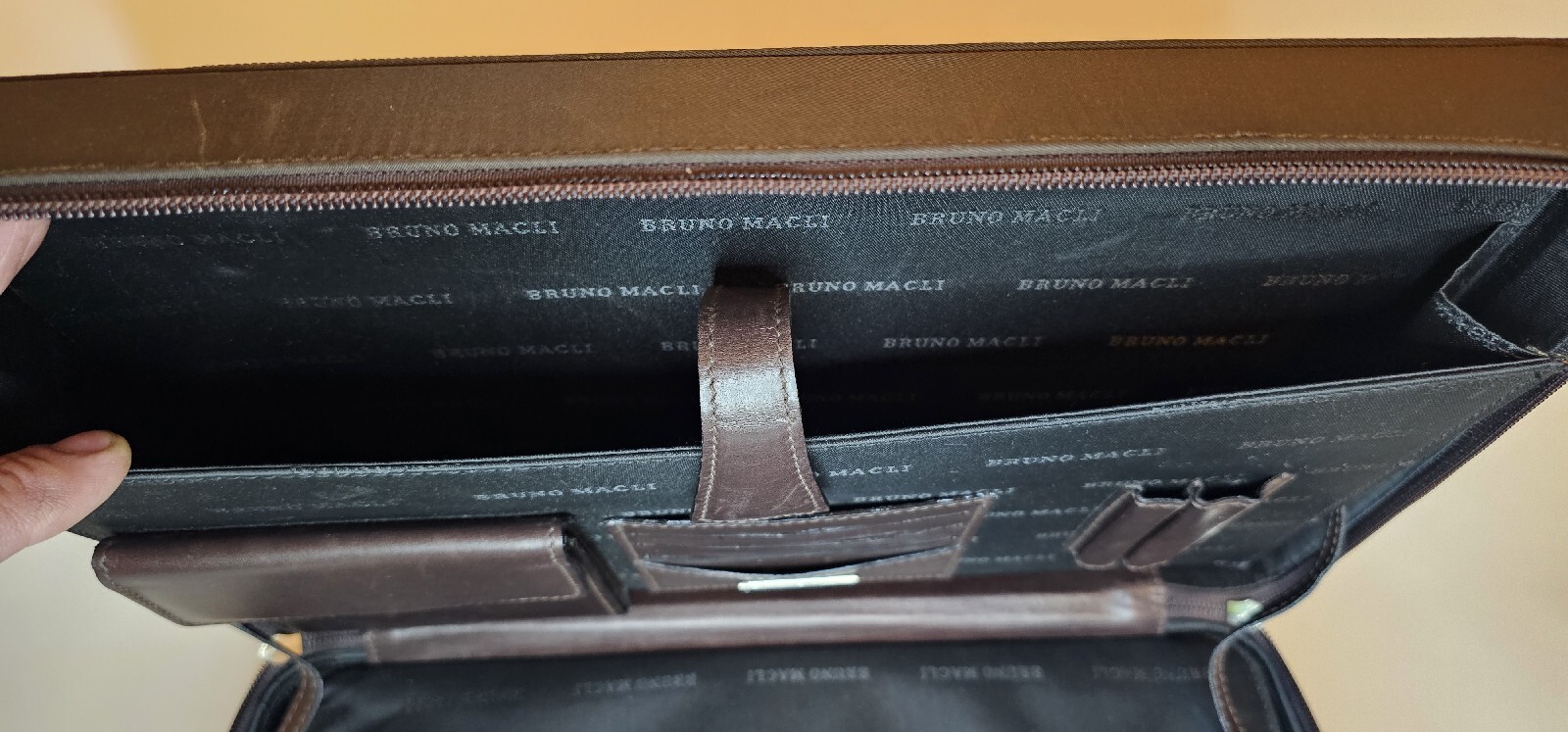 BRUNO MAGLI Brown Leather Compact Briefcase made in Italy Office Bag