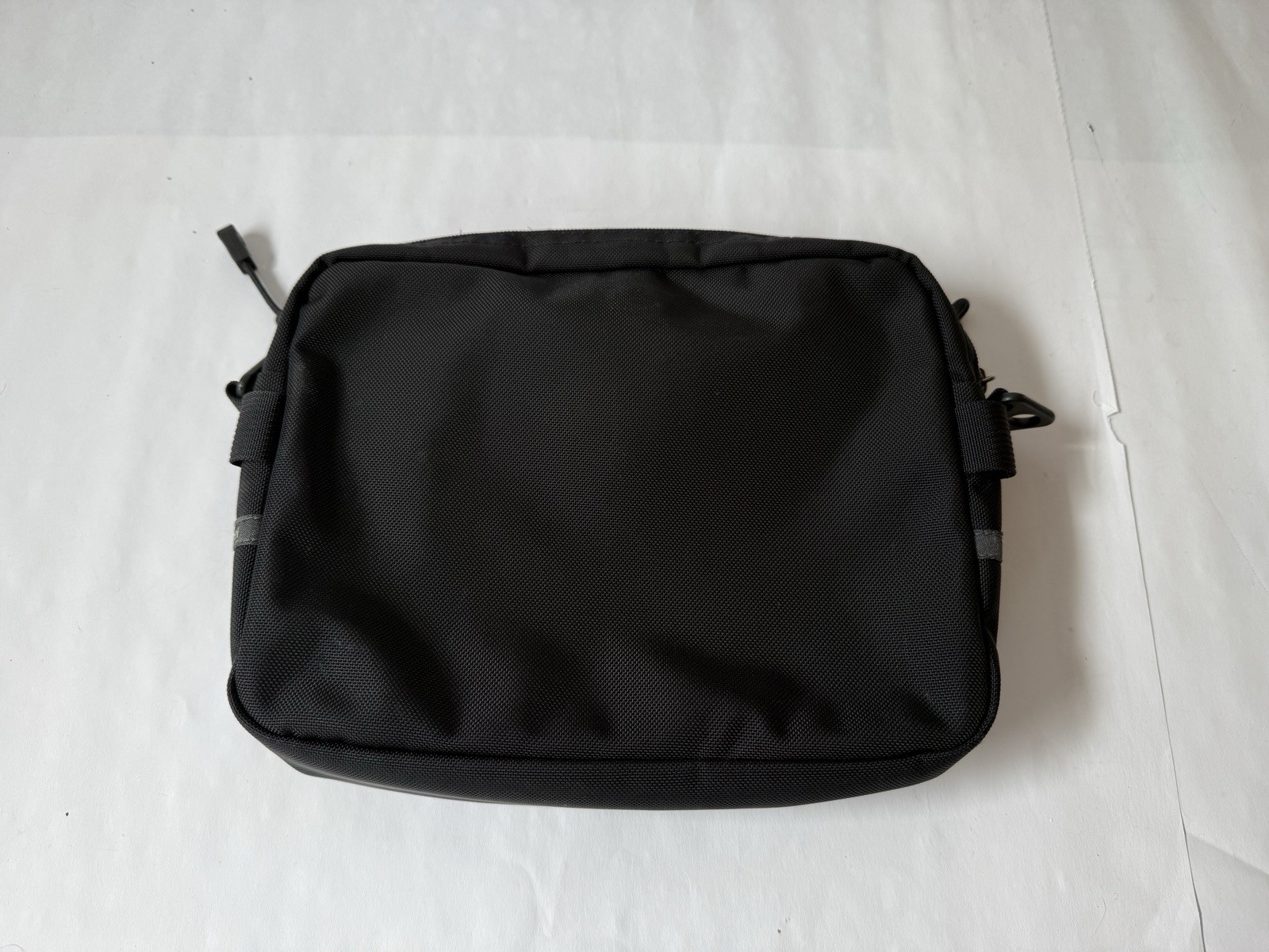 Tom Bihn Black Ballistic Side Kick + straps/stabilizer/gatekeeper belt. Island.