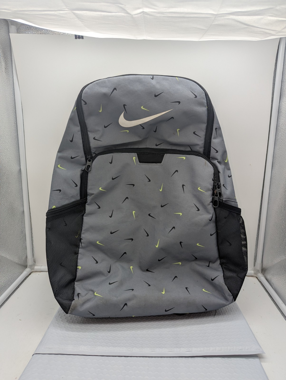 Nike Brasilia All Over Print Backpack Training Gym Gray/Black BA6039 Used