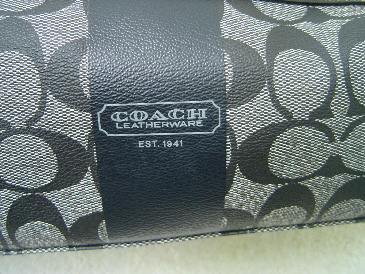 AUTHENTIC COACH MENS BLACK AND WHITE SIGNATURE STRIPE TOILETRY BAG VGC