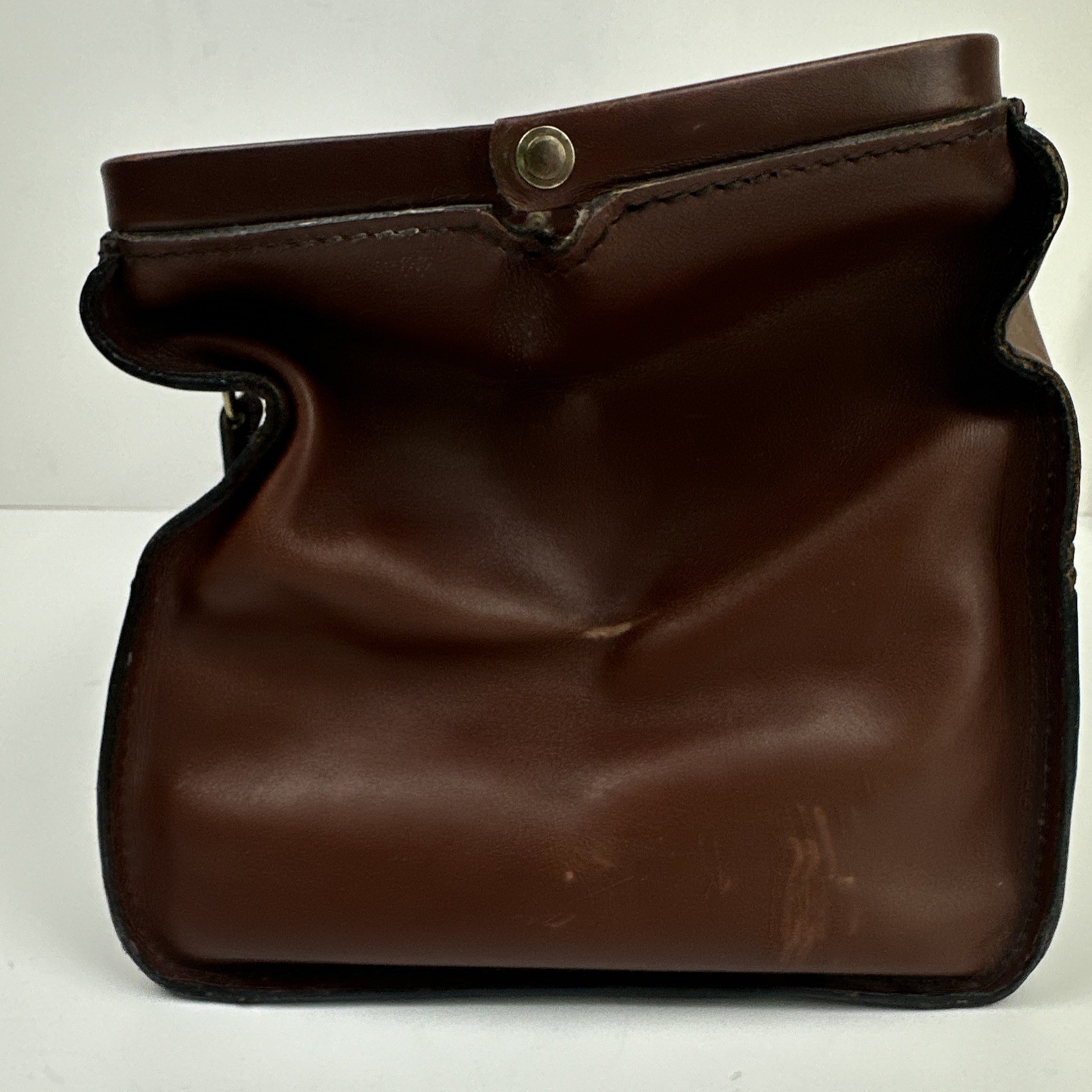 Vintage Schlesinger Cowhide Leather Physician Doctor Toiletry Bag ￼