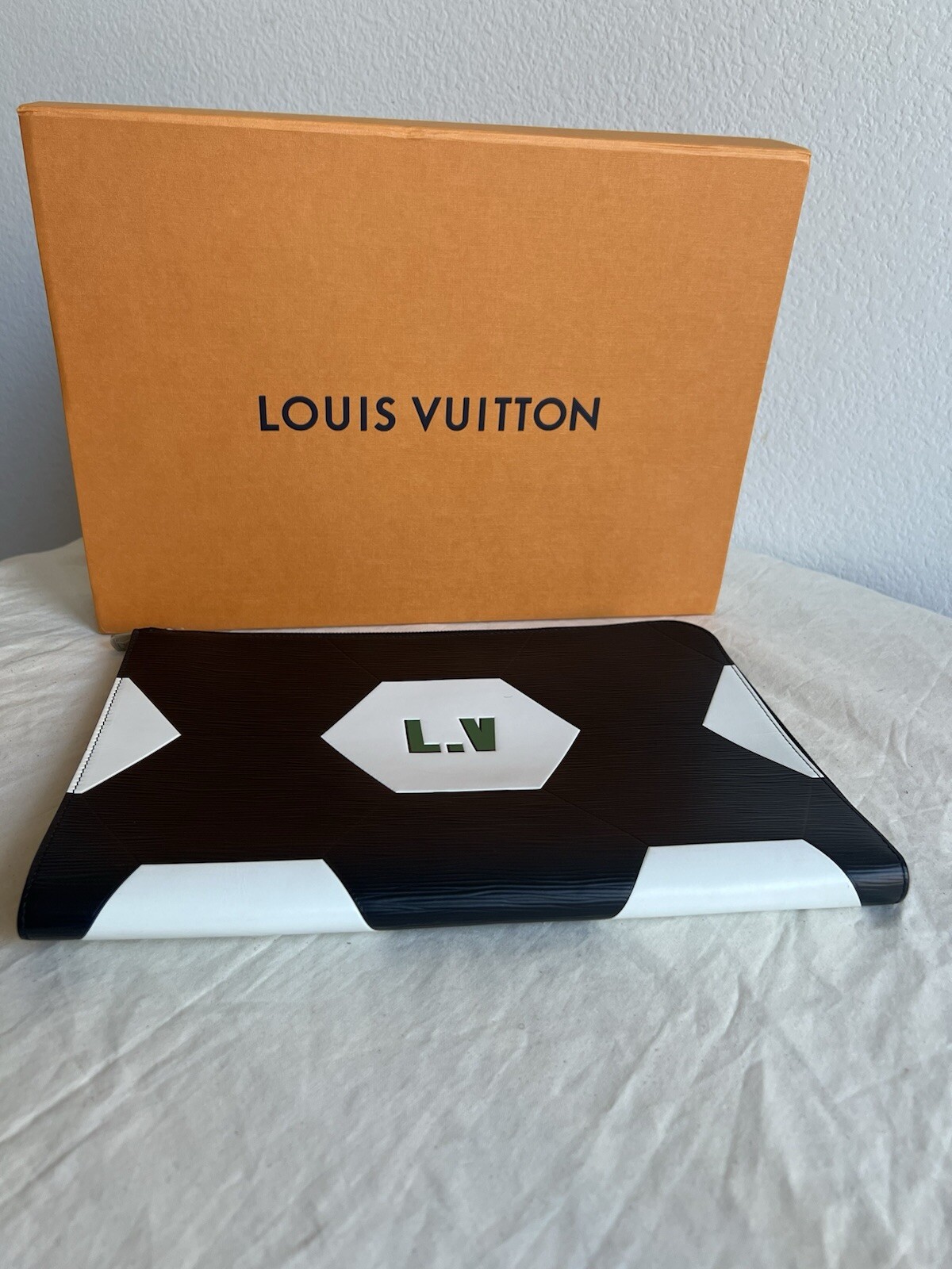 Louis Vuitton Clutch Bag Pochette Jules GM Epi Leather M63295 Black 2018 FIFA