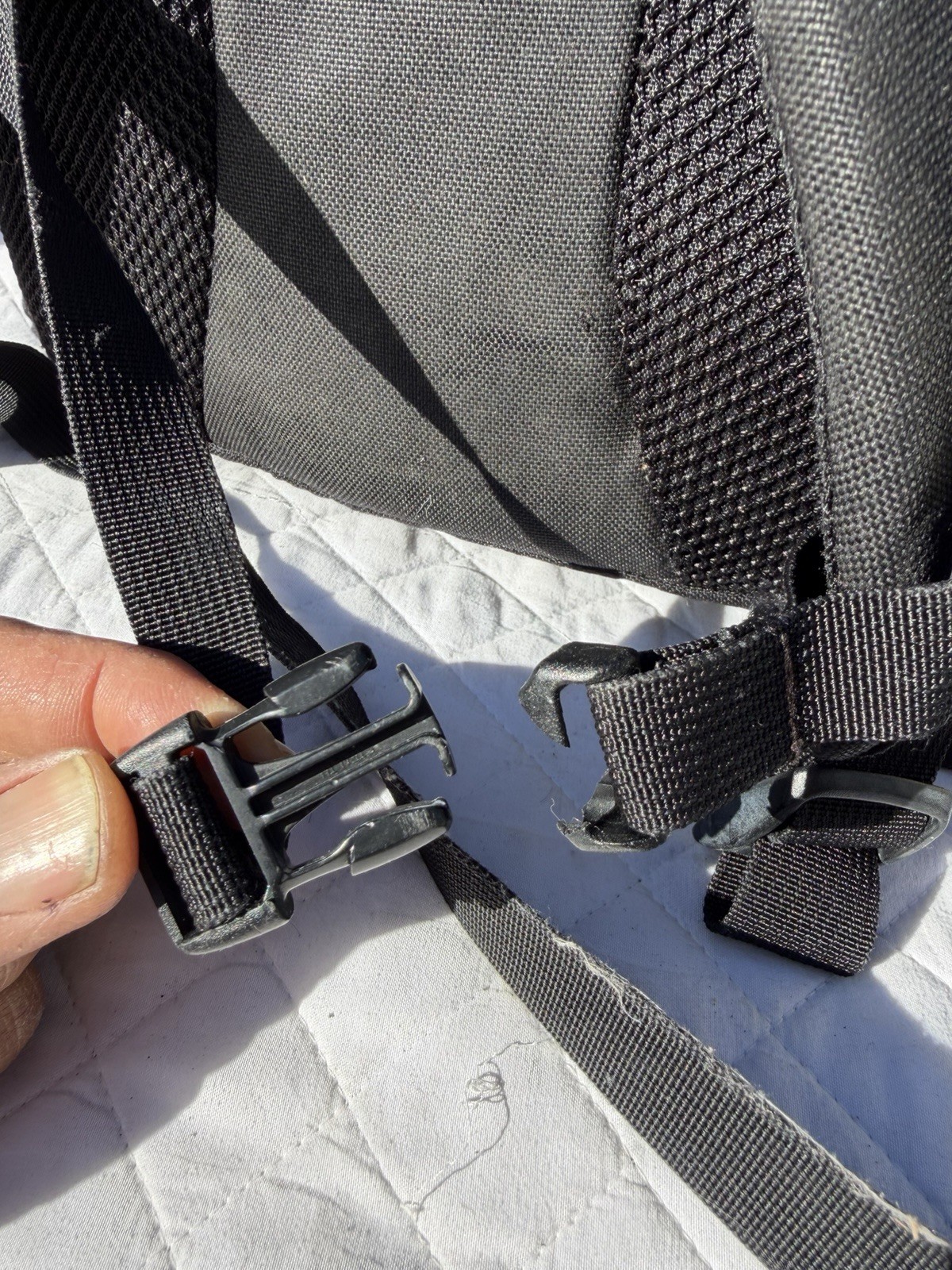 **well Worn Broken Clip* Vintage Ss02 12th Supreme Box Logo Backpack Black Nylon