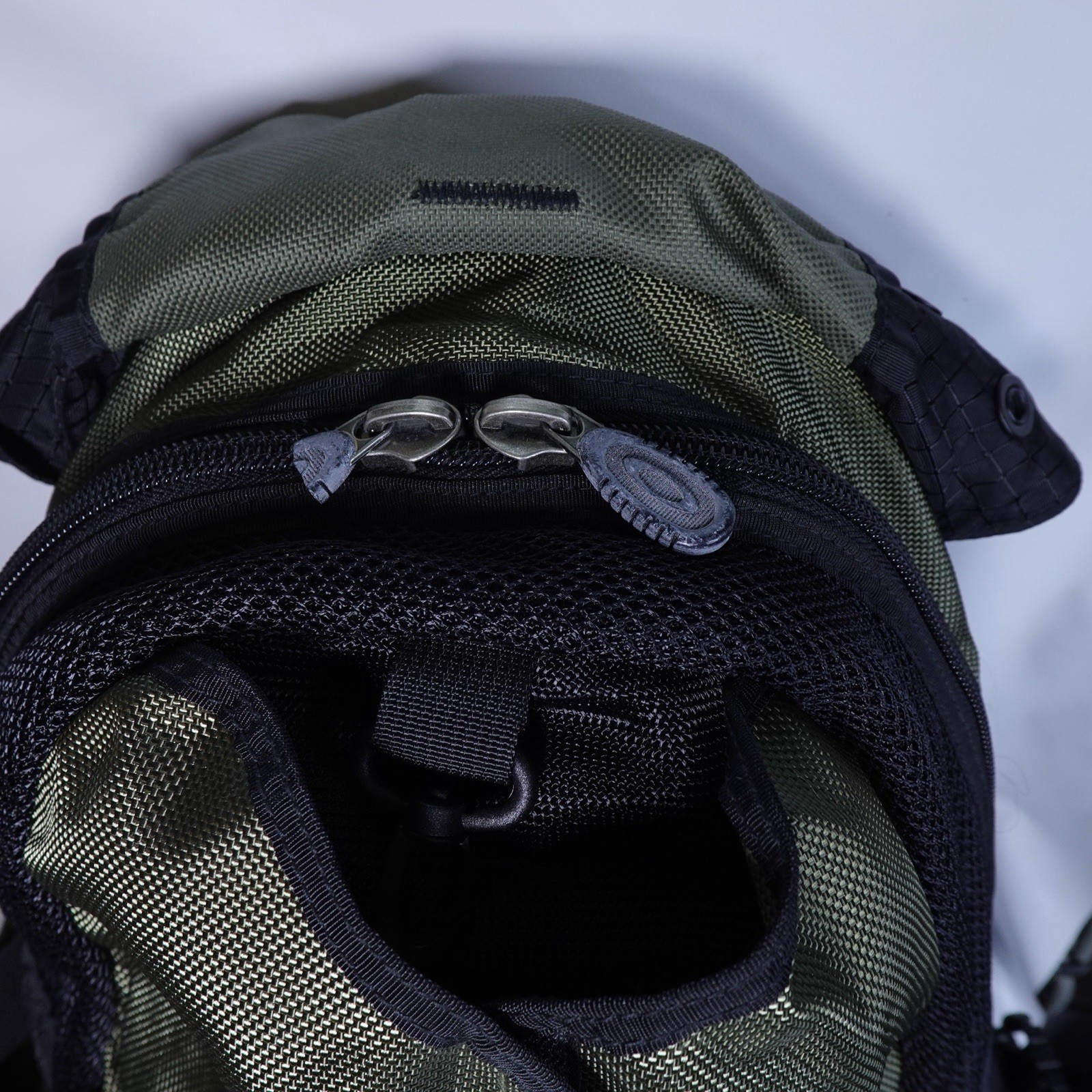 Vintage Y2K Oakley Icon Backpack Olive Green Black Tactical