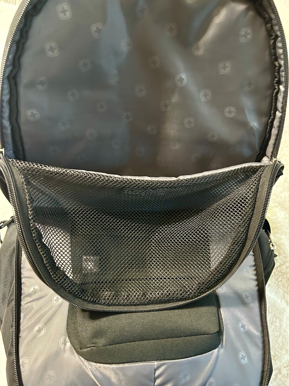 Swiss Gear Airflow ScanSmart Backpack Black Travel Laptop Bag EUC