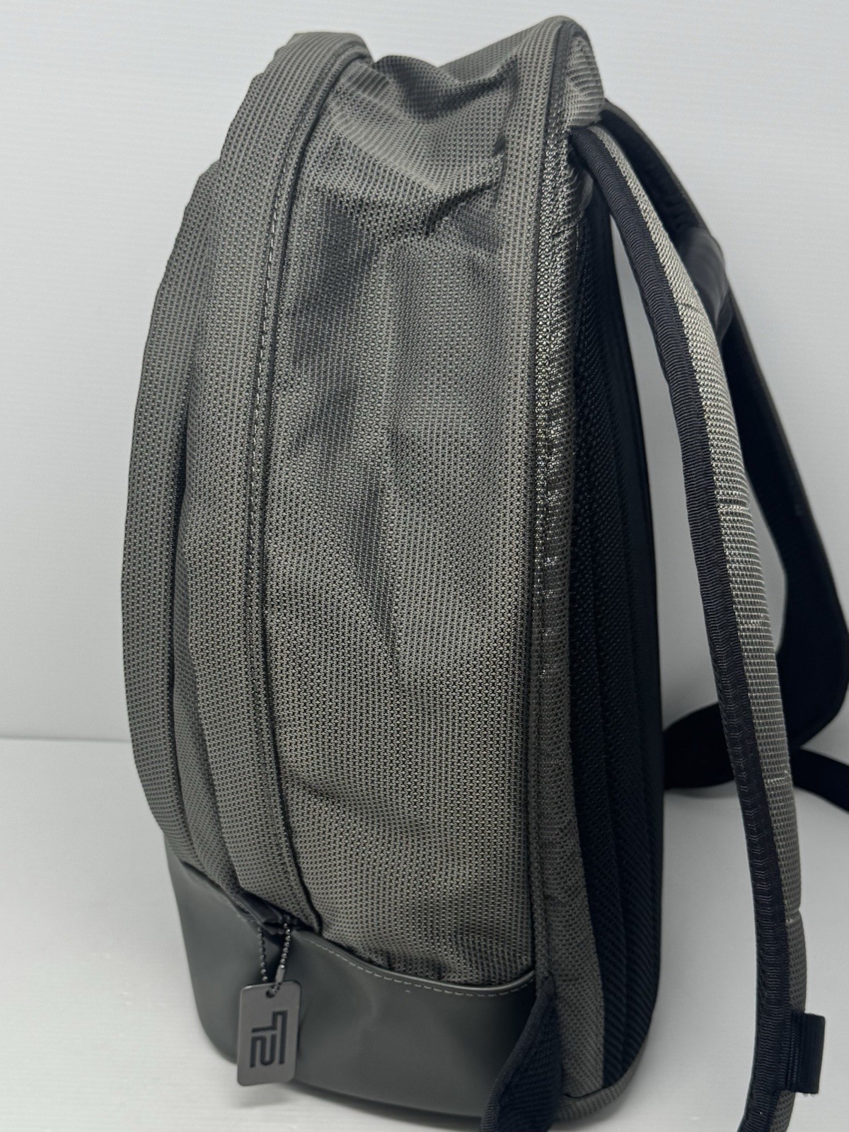 Tumi T2 Tech Backpack 513G Olive Green Appr 16x11x8 Ballistic Nylon & Leather
