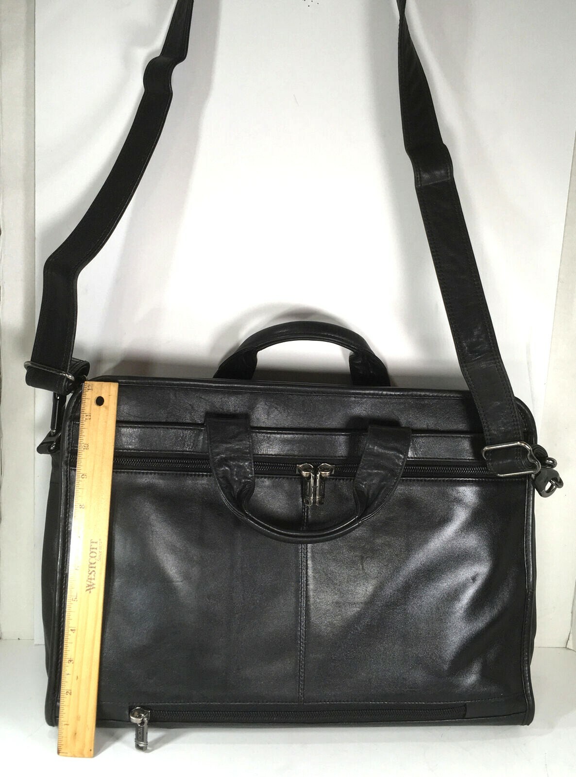 Tumi Black Leather MultiPocket Laptop Briefcase Model 96111D4-Heavily Distressed