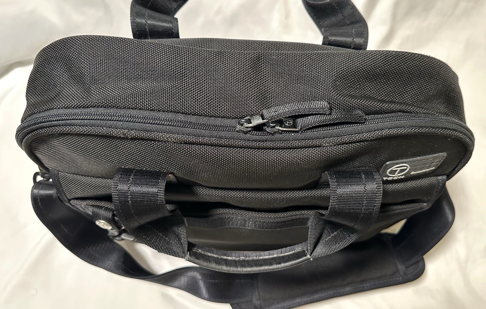 Tumi T-Tech Essential Gear Laptop / Breifcase,Messenger Bag Shoulder Strap