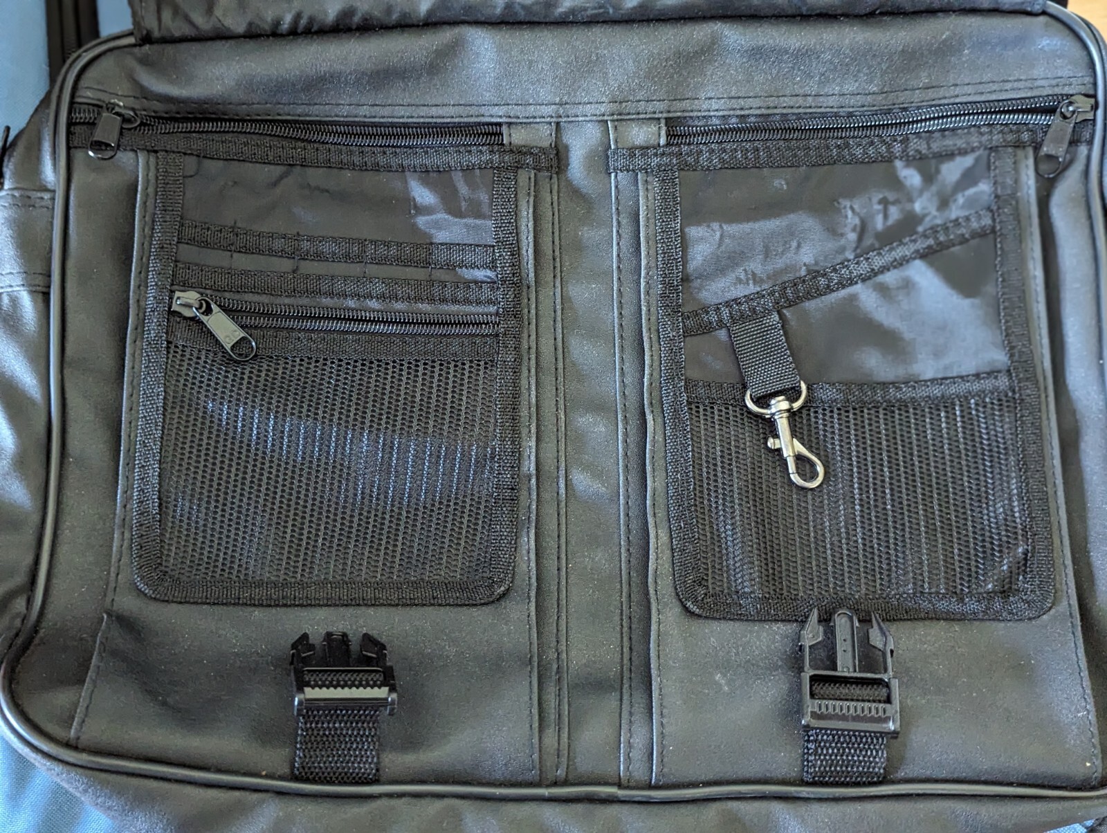 Briefcase Soft Black Leather with Shoulder Strap, zipper/Excellent Condition