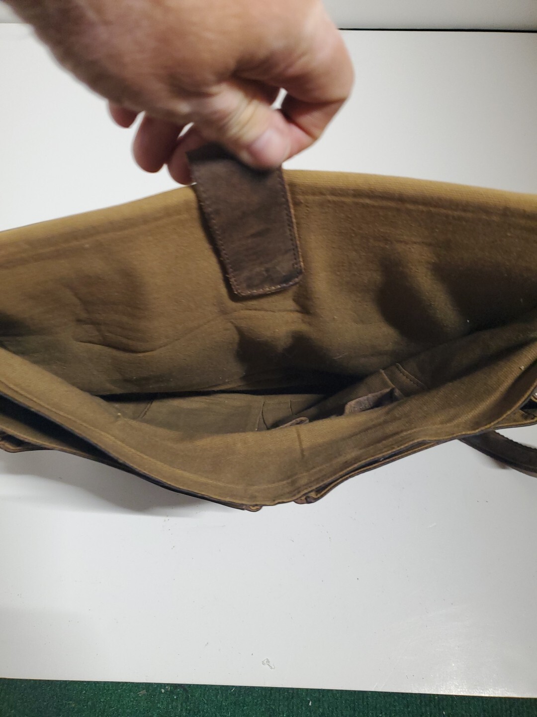 KomalC 16″ Leather Briefcase Laptop Messenger Bag/Brown/Distressed (T1)