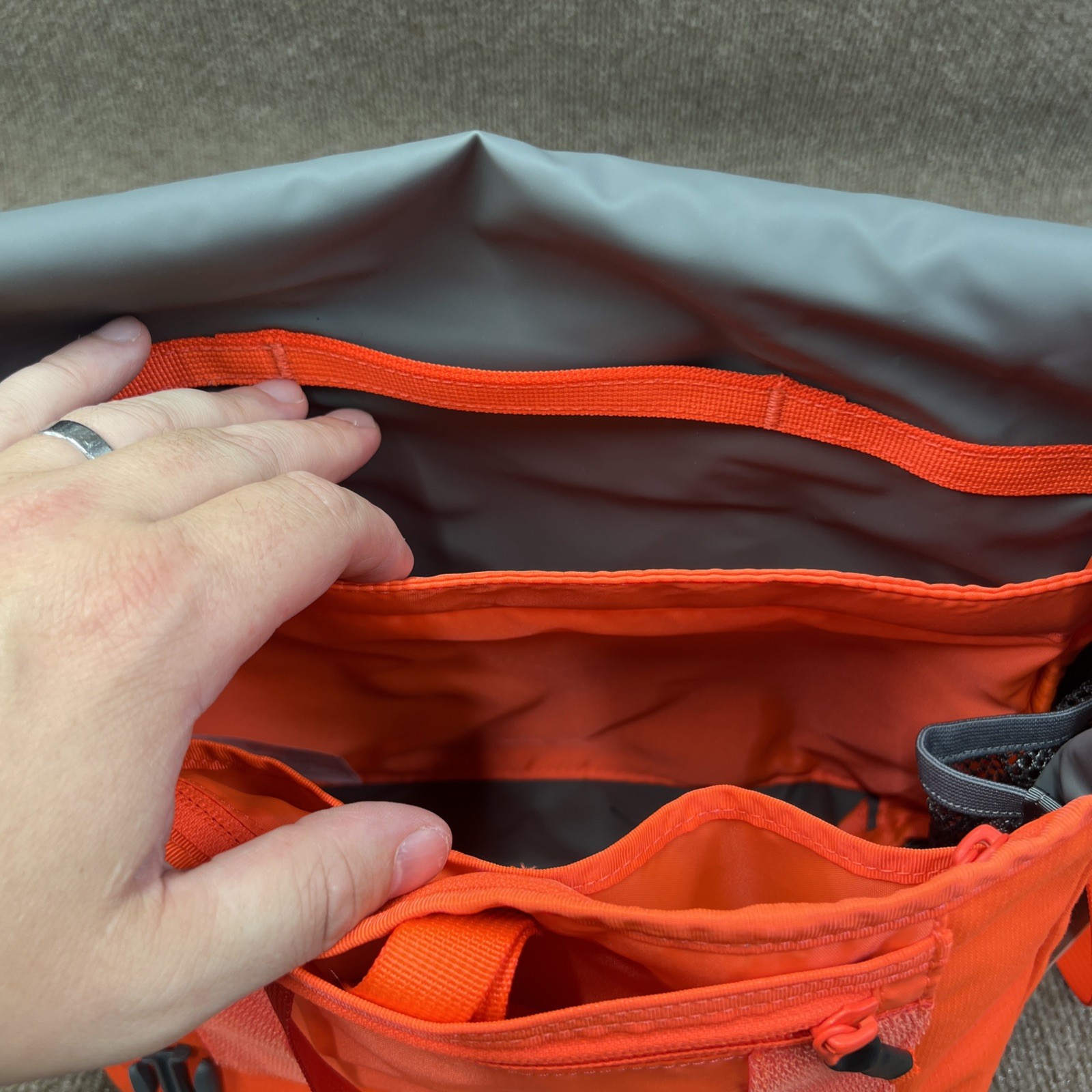 New Timbuk2 Flight Classic Messenger Bag Orange Sz XS CrossBody Shoulder Strap