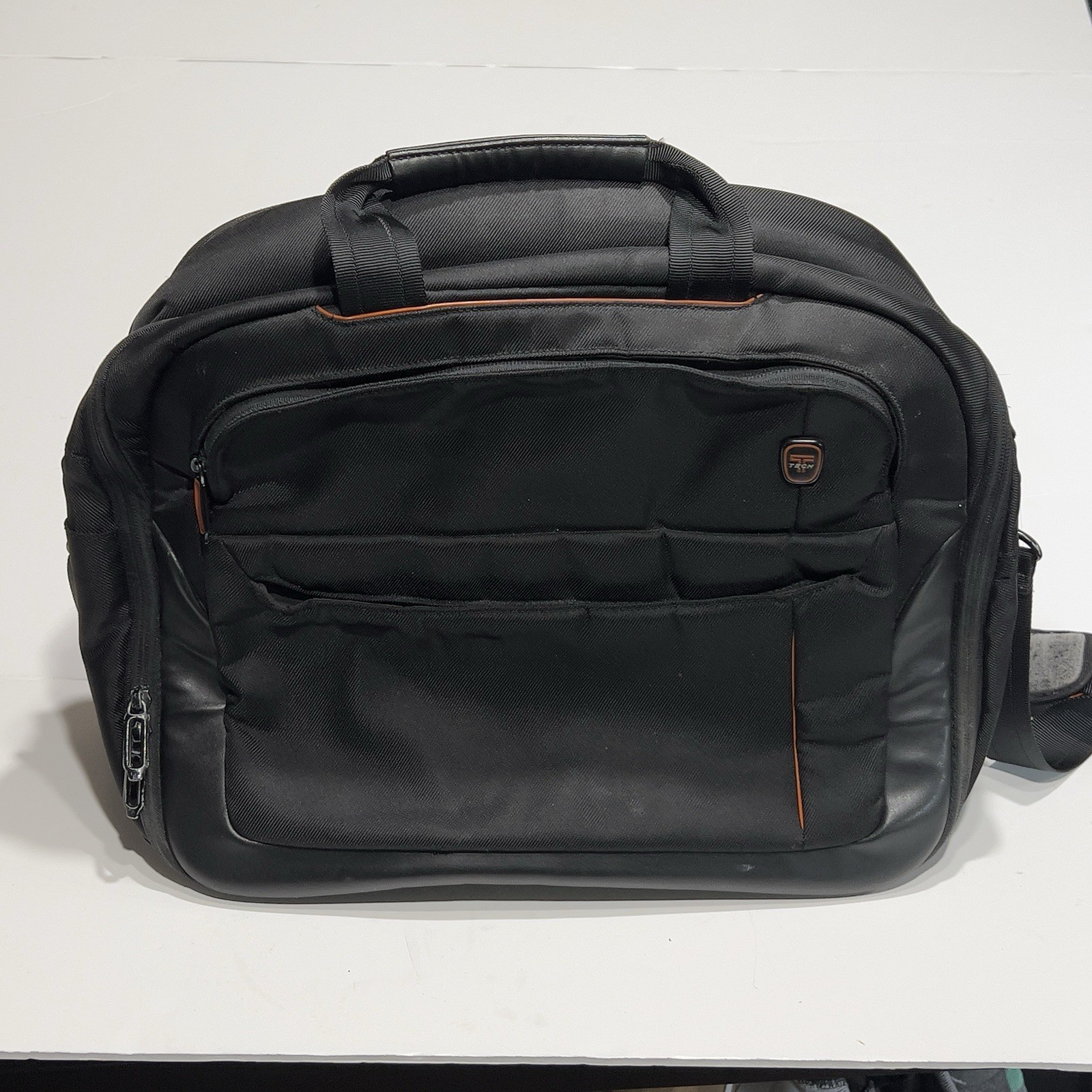 Tumi T-Tech Ballistic Nylon Expandable Messenger Bag Laptop Briefcase Black