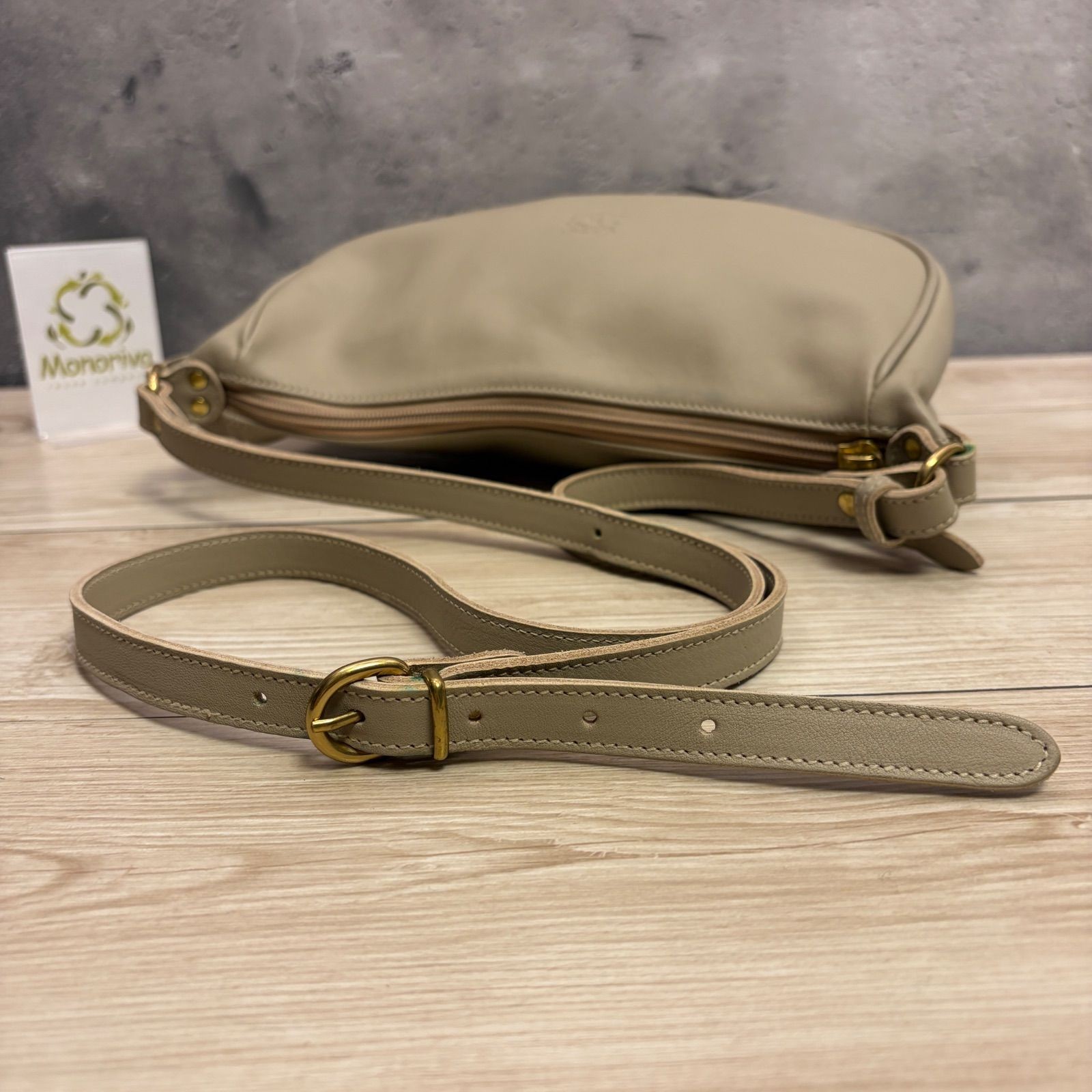 IL BISONTE Half Moon Shoulder Bag Leather Gray Beige Pre-owned Authentic