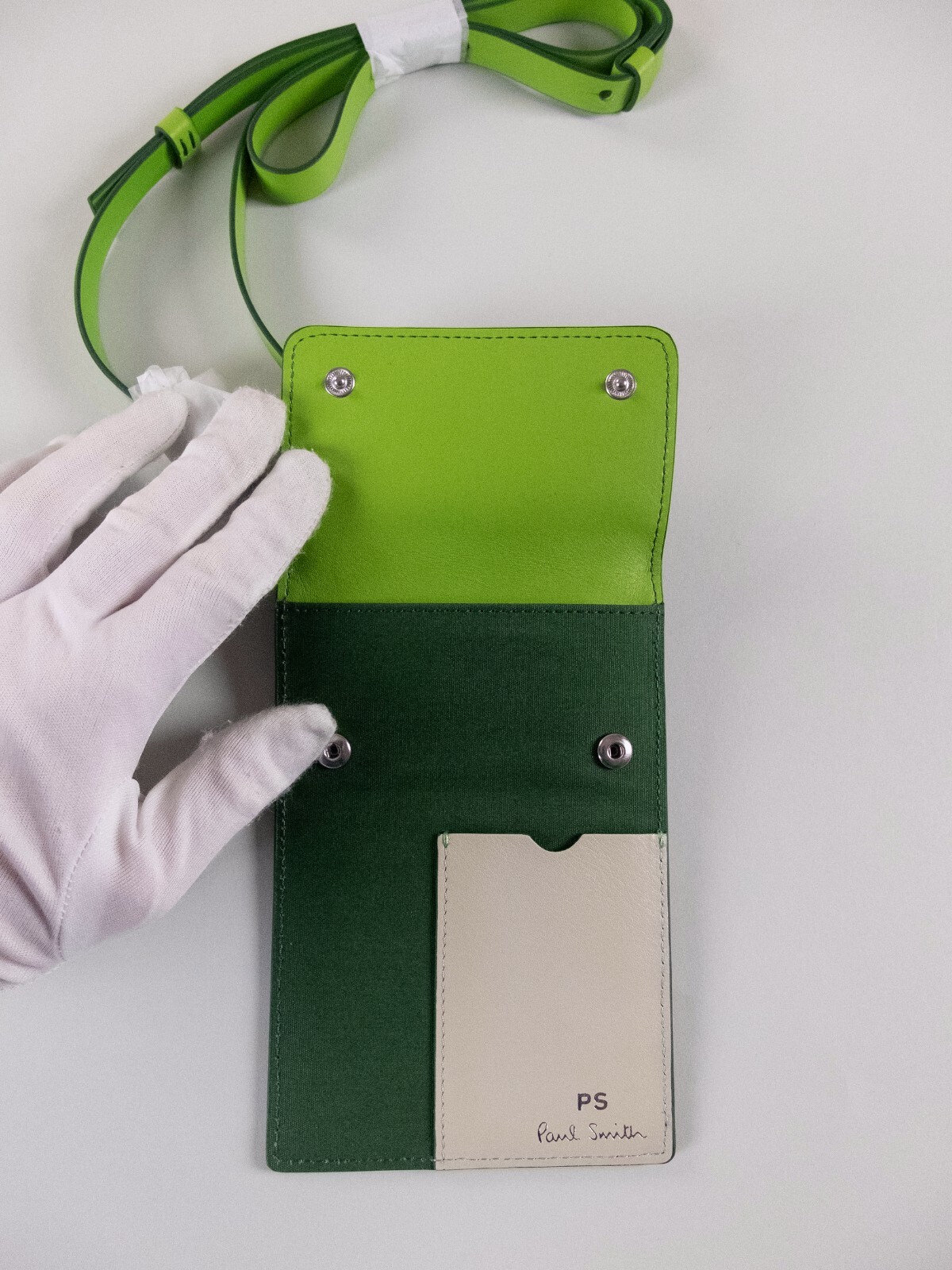 (NO CUSTOMS TAX) PS PAUL SMITH ipatch three tone green leather neck pouch bag