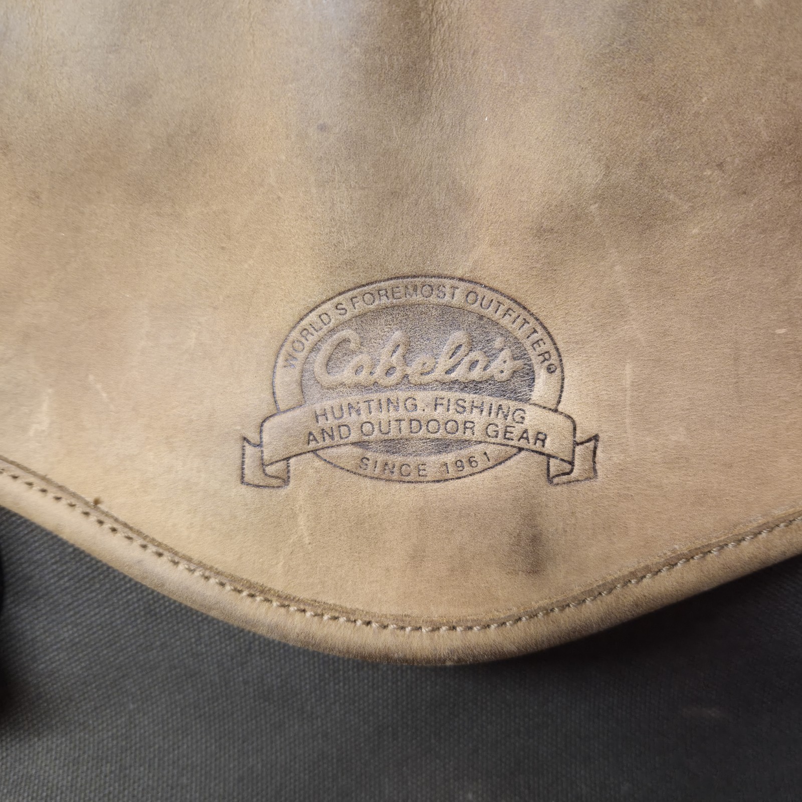 Cabela’s Brown Canvas & Leather Fishing Hunting Camping Large Travel Luggage Bag