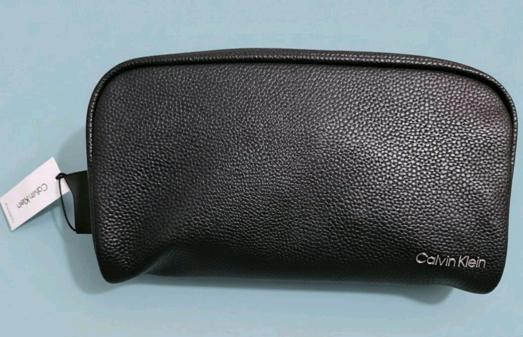 NWT Calvin Klein Black Pebbled Leather Shaving Kit Dopp Kit Toiletry/ Travel Bag
