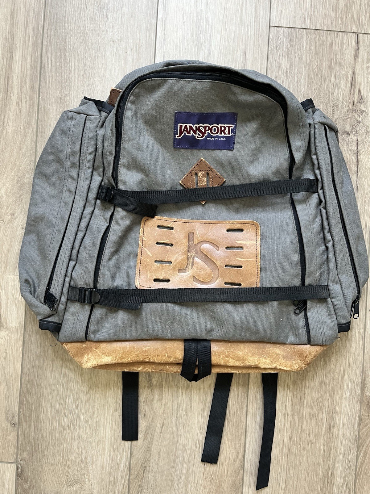 VTG Jansport Super Sack Canvas Backpack Gray Leather Bottom Hiking Pack USA MADE