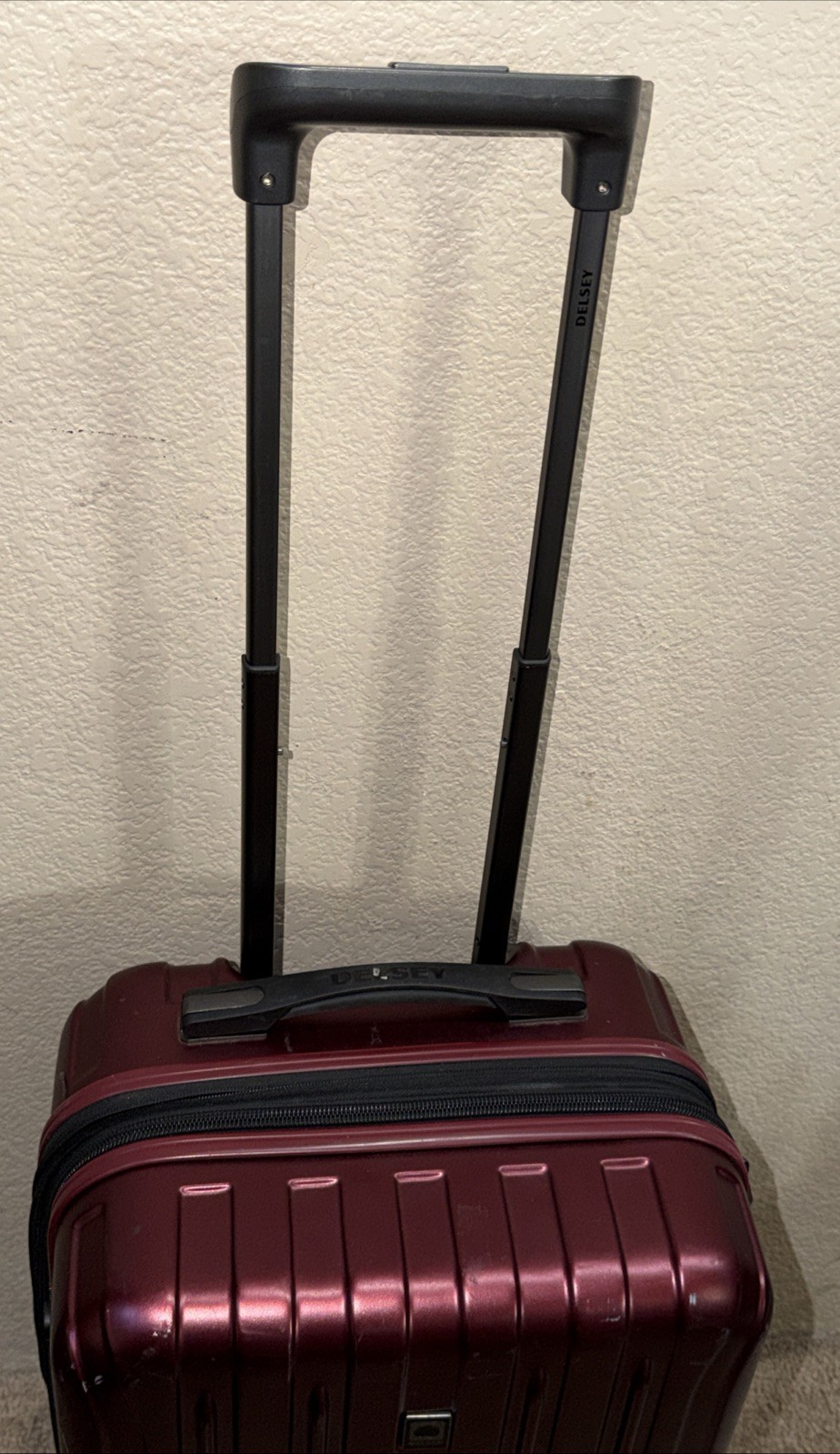 DELSEY 23” Paris Helium Aero Hardside Luggage with Spinner Wheels Free-Ship!!