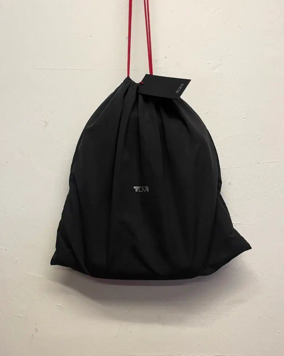 TUMI Alpha Medium Cross Bag