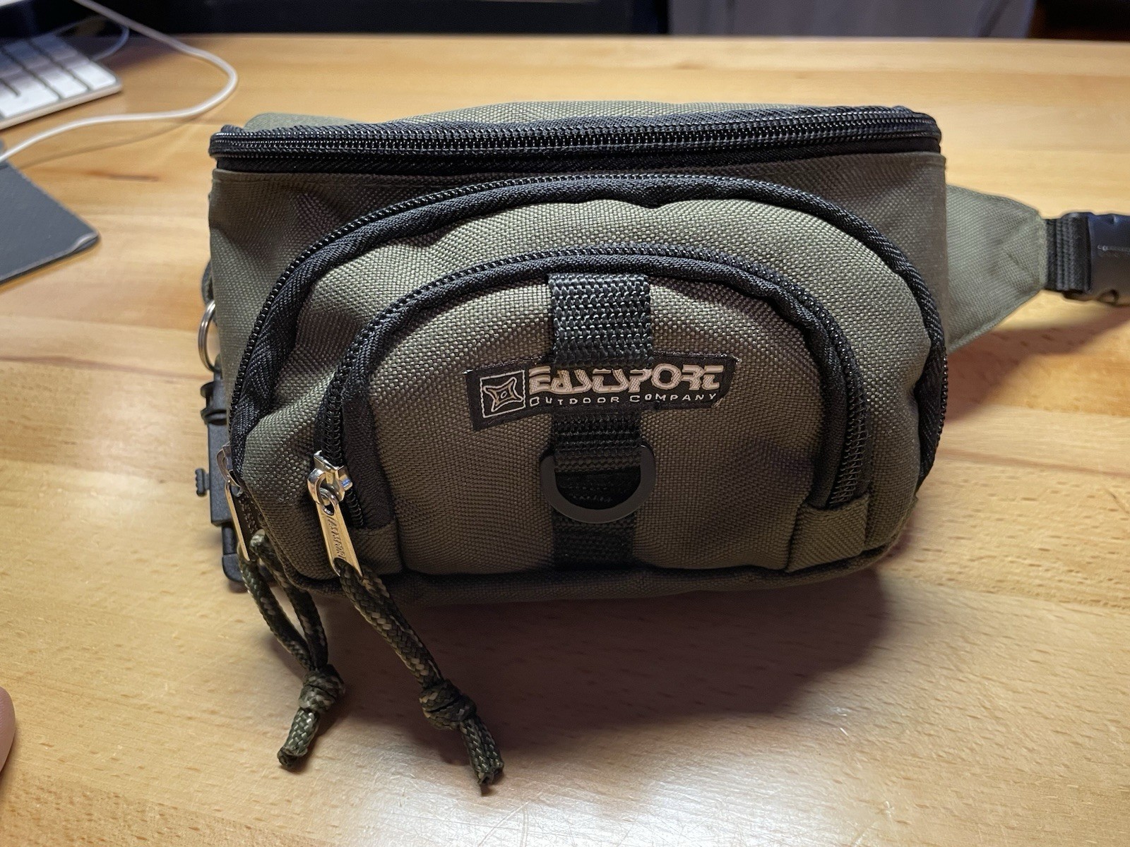 Outdoor Eastsport Fanny Pack 3 Compartments