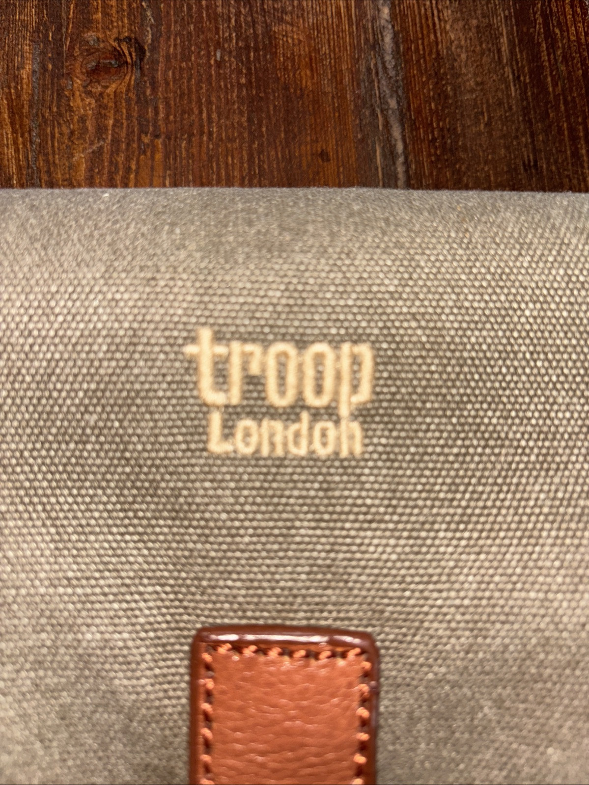 Troop London Classic Canvas Across Body Green Detachable Adjustable Strap