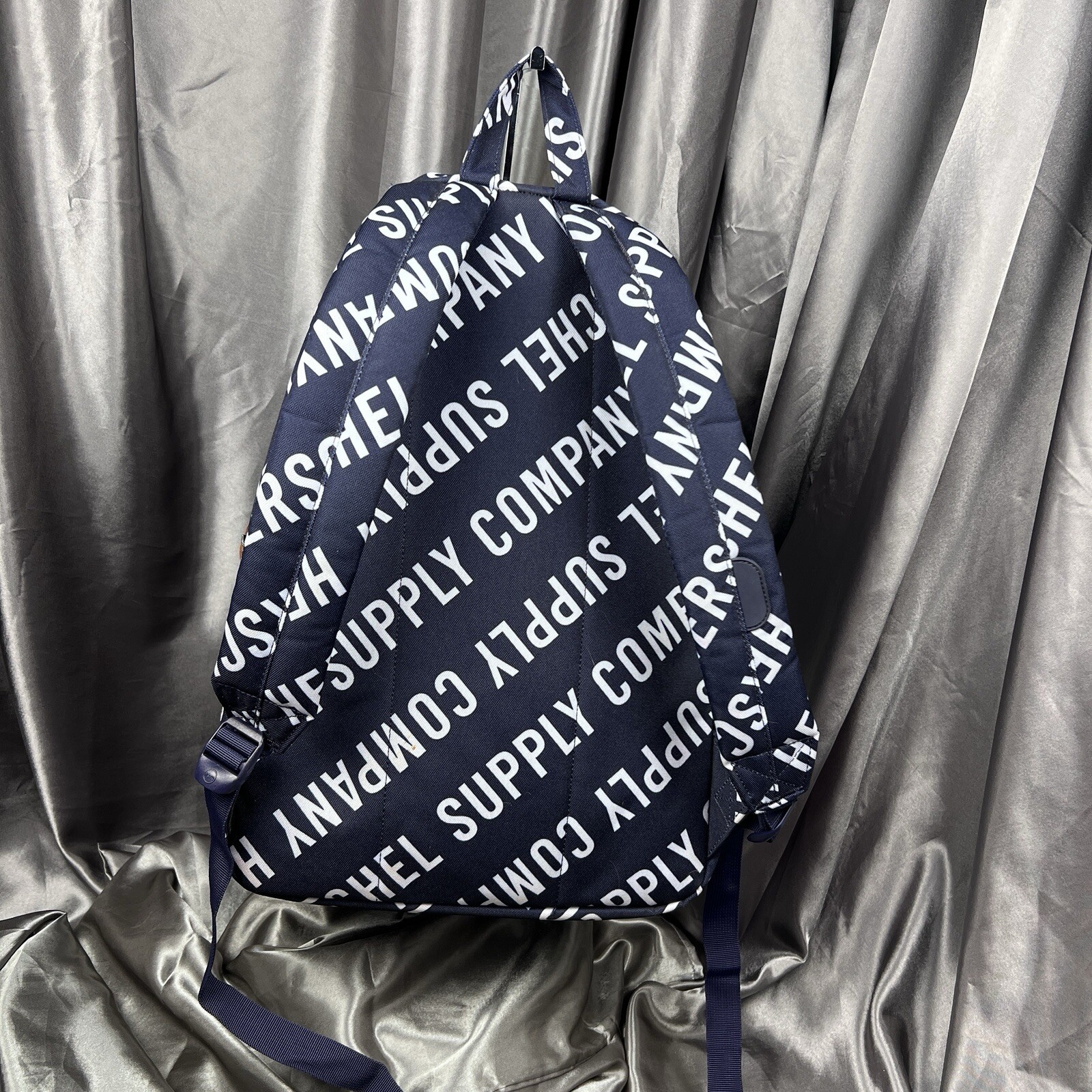 Herschel Supply Co. Pop Quiz 22L Backpack Roll Call Peacoat / Woodland Camo Bag