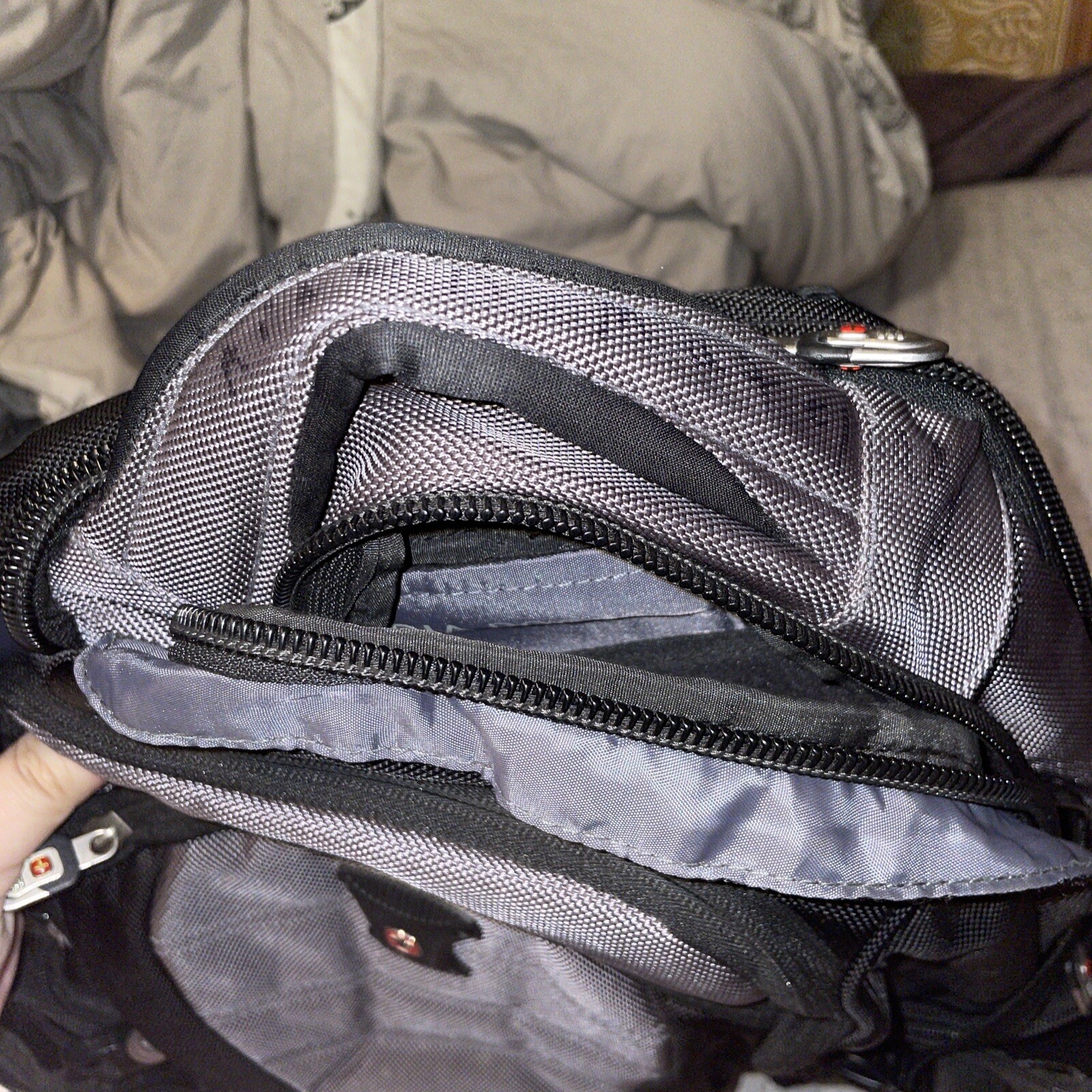 Swiss Gear Black/Gray Backpack School Travel Heavy Duty Padded Laptop Air Flow