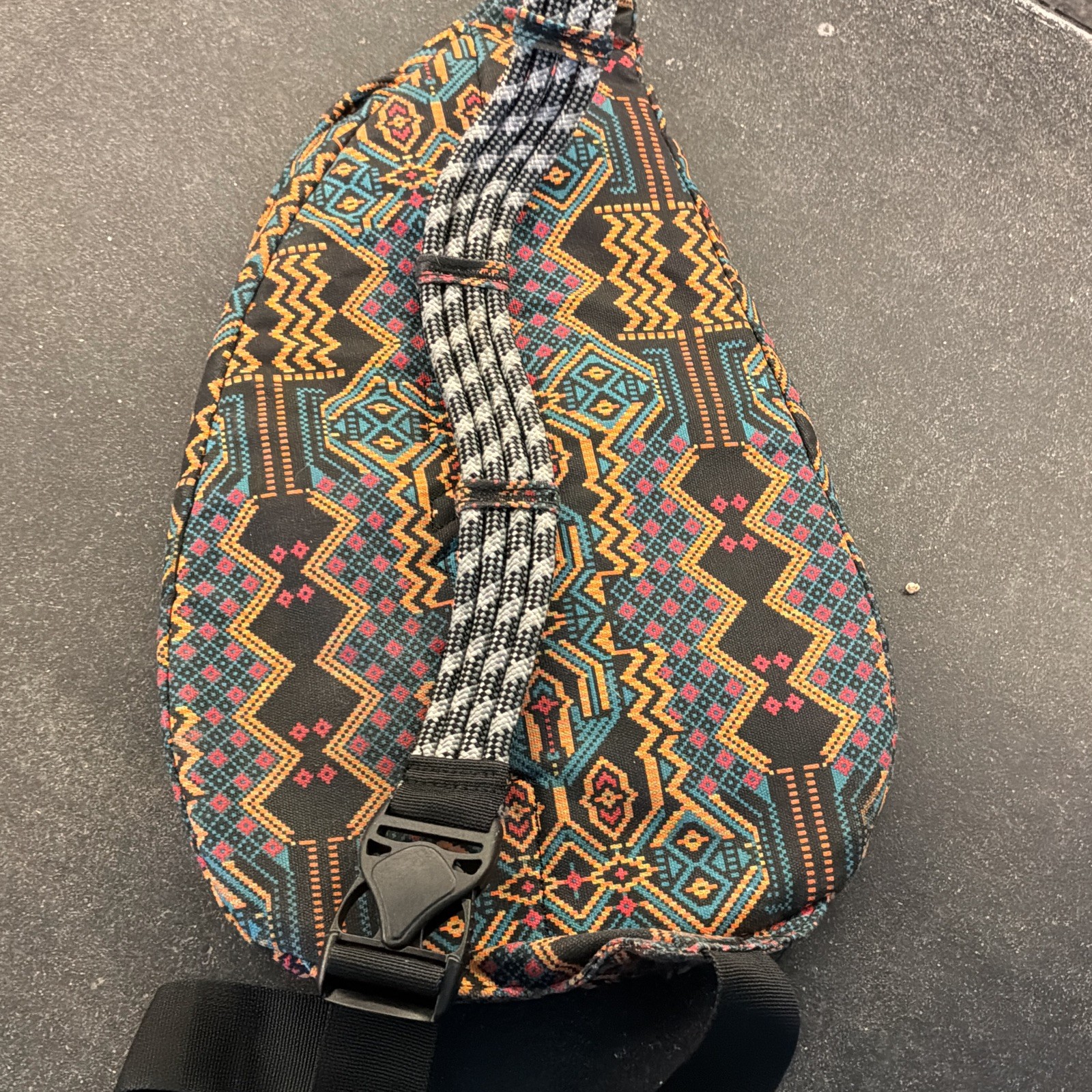 KAVU Geometric Pattern Crossbody Sling Bag Adjustable Strap Multicolor