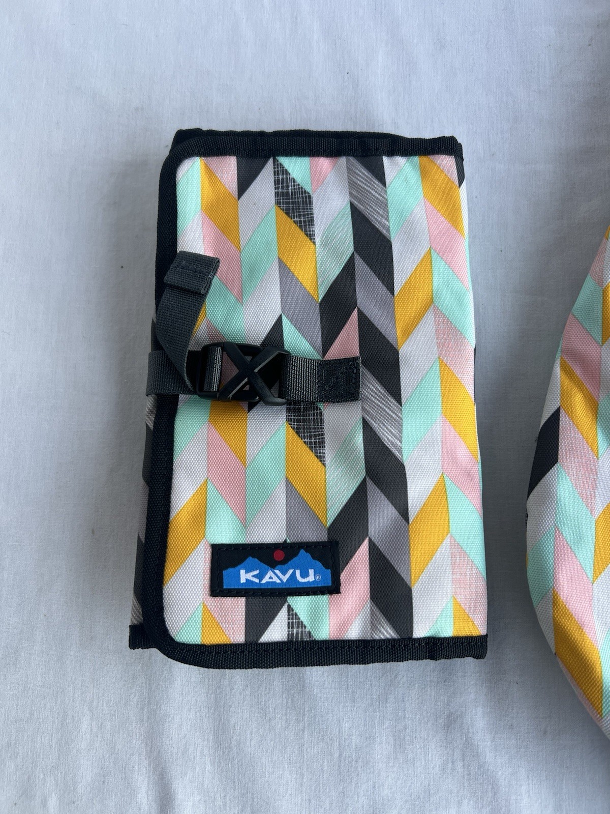 Kavu Rope Sling Back Pack W Adjustable Rope Shoulder Strap & Pencil Pouch Bag