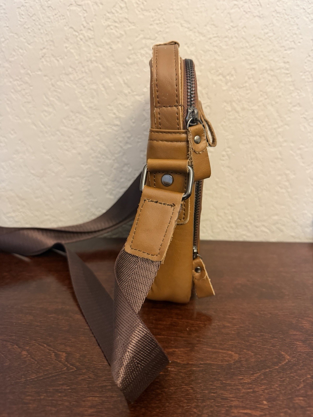 Bull Captain Leather Shoulder Crossbody Bag Messenger Adjust Strap Camel Brown