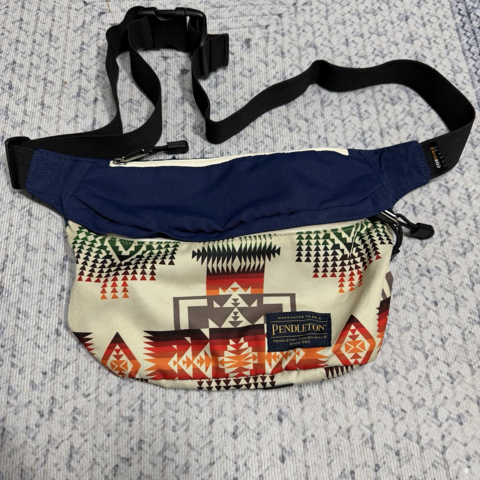 Pendleton Woolen Mills Waist Pack Hip Bag Aztec Geometric Print Cordura Fabric