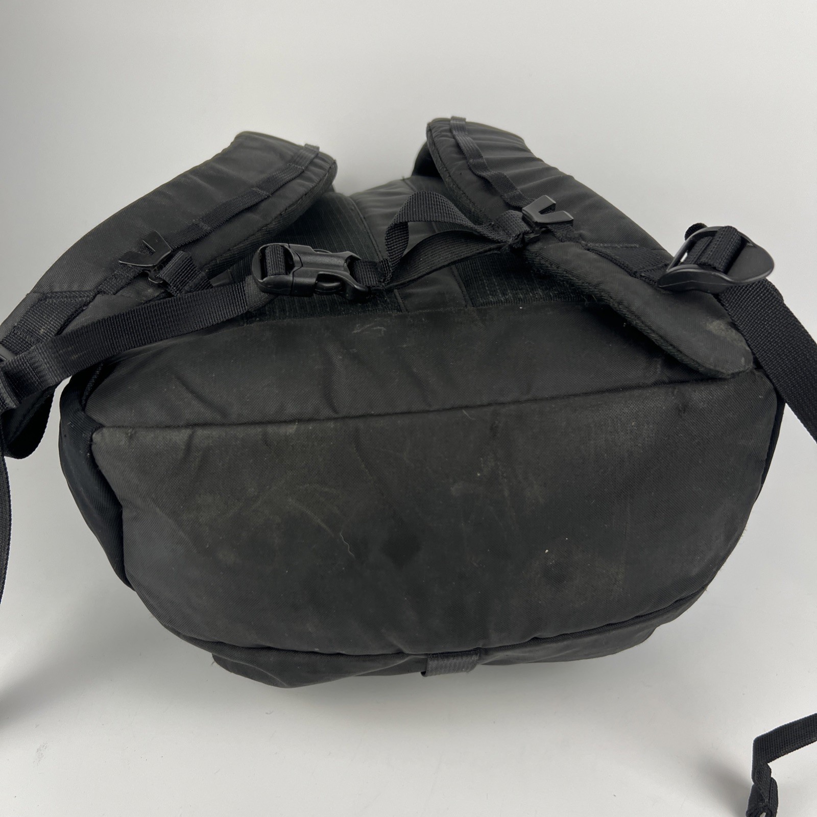 Patagonia Atom 20L Tote Pack Backpack Black Convertible Travel Bag