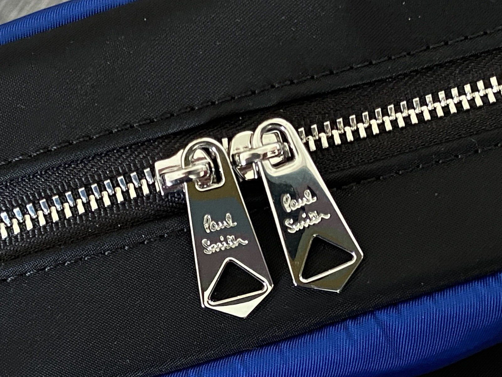 PAUL SMITH SPRAY LOGO CROSSBODY FLIGHT BAG RETAIL BNWT