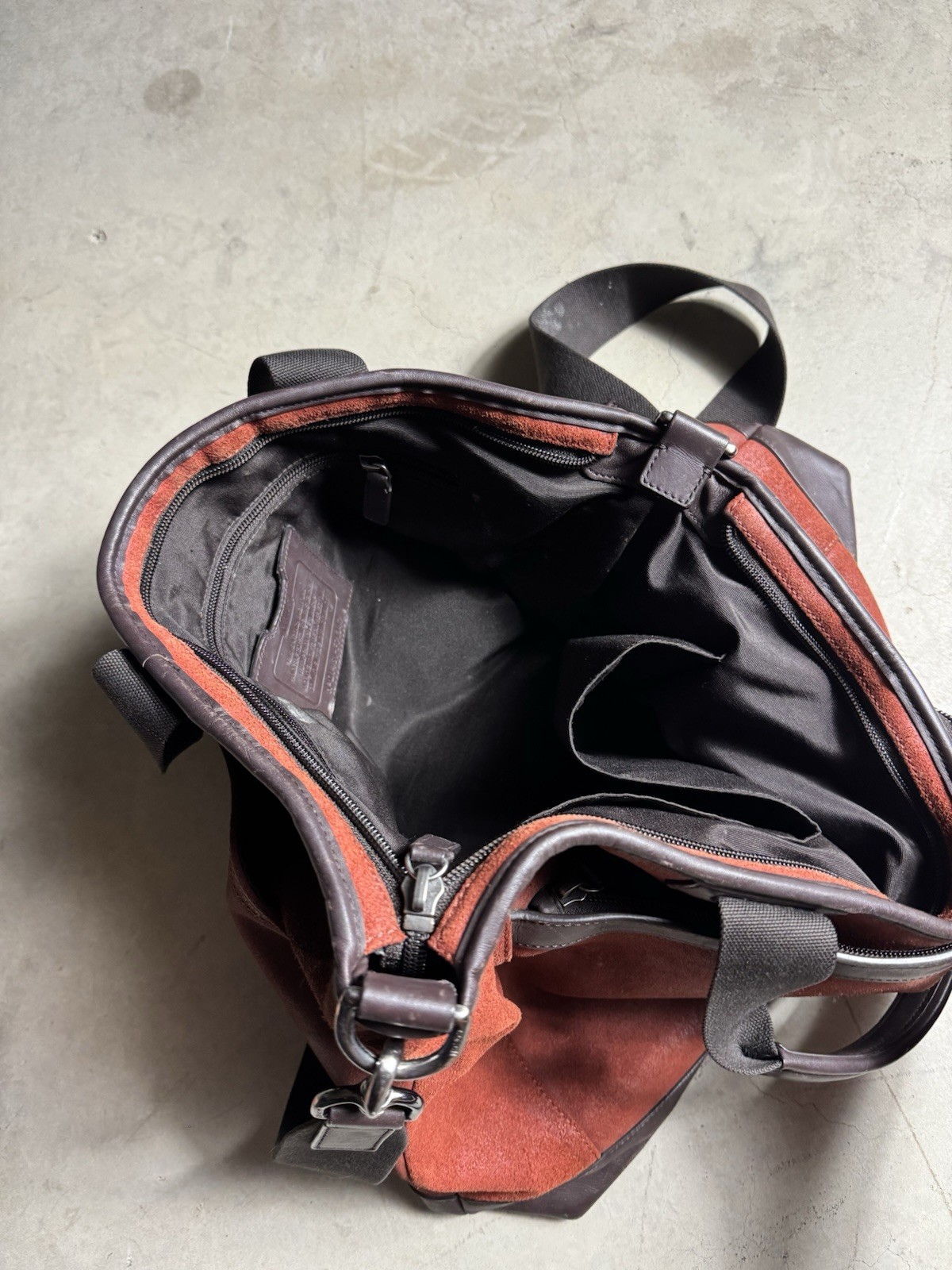 Vintage Coach Genuine Leather Duffle Bag w Removable Strap