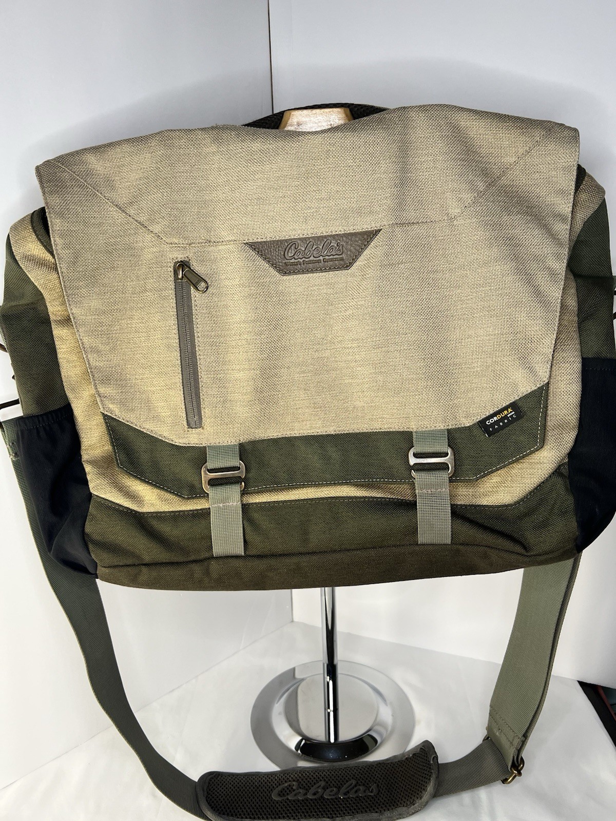 Cabela’s Messenger Bag – Beige Green Black Buckle Zip Men’s Adjustable Strap