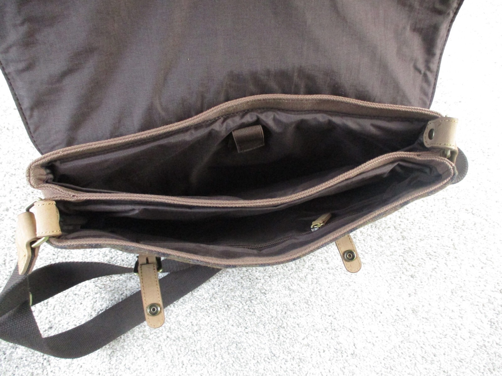 Pendleton Mens Wool Plaid Leather Messenger Bag Crosssbody Laptop School Travel