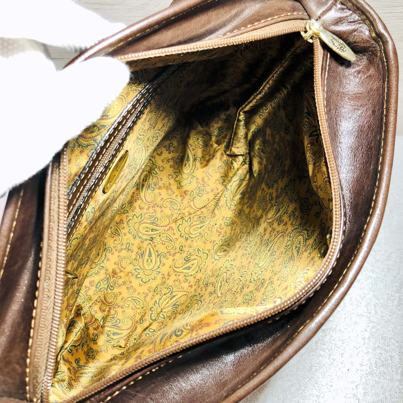 Guy Laroche Brown Leather Shoulder Bag Vintage Large Unisex
