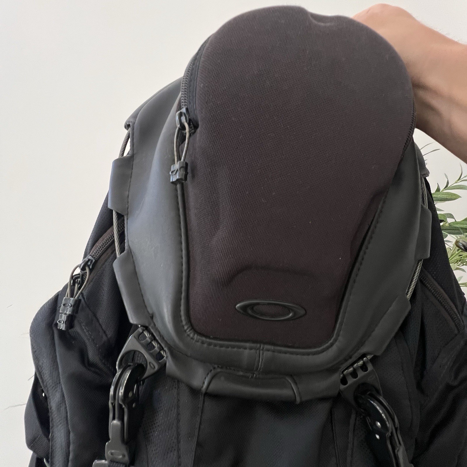 Oakley Kitchen Sink Backpack Stealth Black Gorpcore Tactical Hiking Cargo
