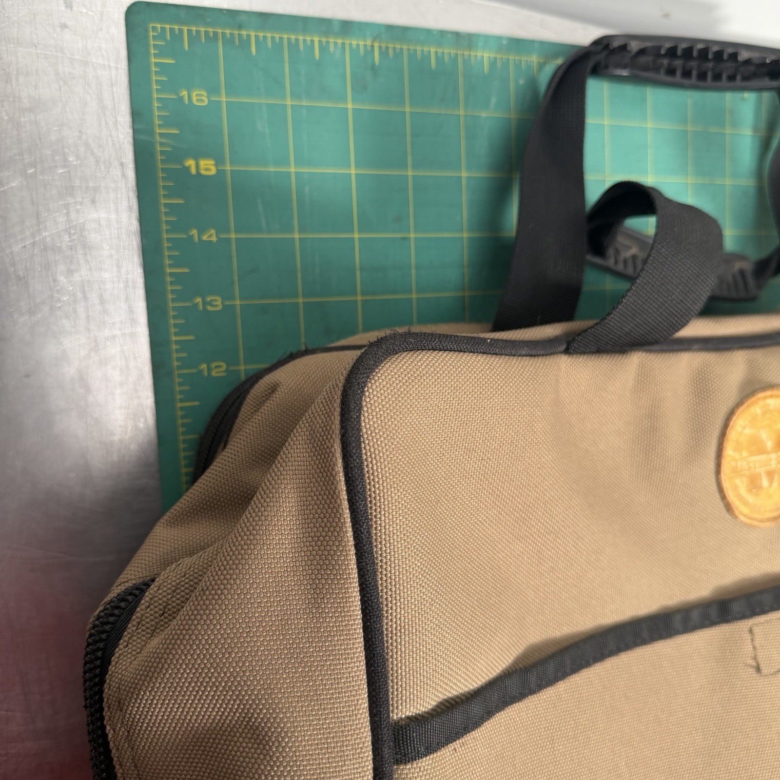 Duluth Trading Co Master Series Brown Canvas Journeyman Tool Bag w/ Padded Sling