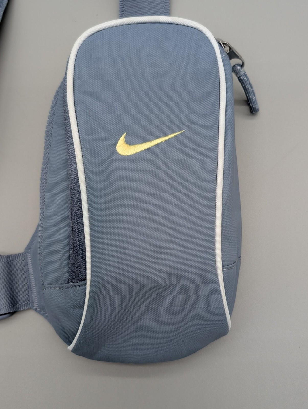 Nike Sportswear Essentials Unisex Mini Crossbody Sling Bag (DJ9794)