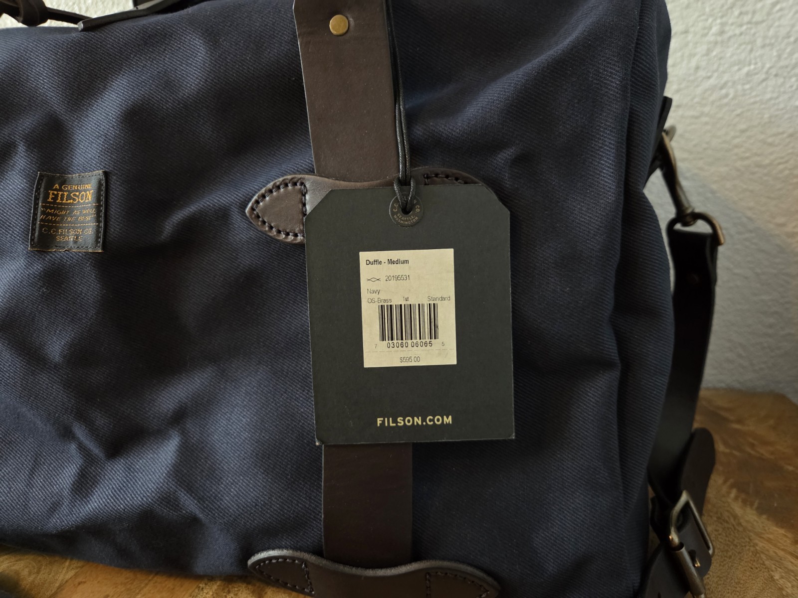 Filson Rugged Twill Medium Duffle Bag | NWT | Navy | Made in USA | MSRP $599