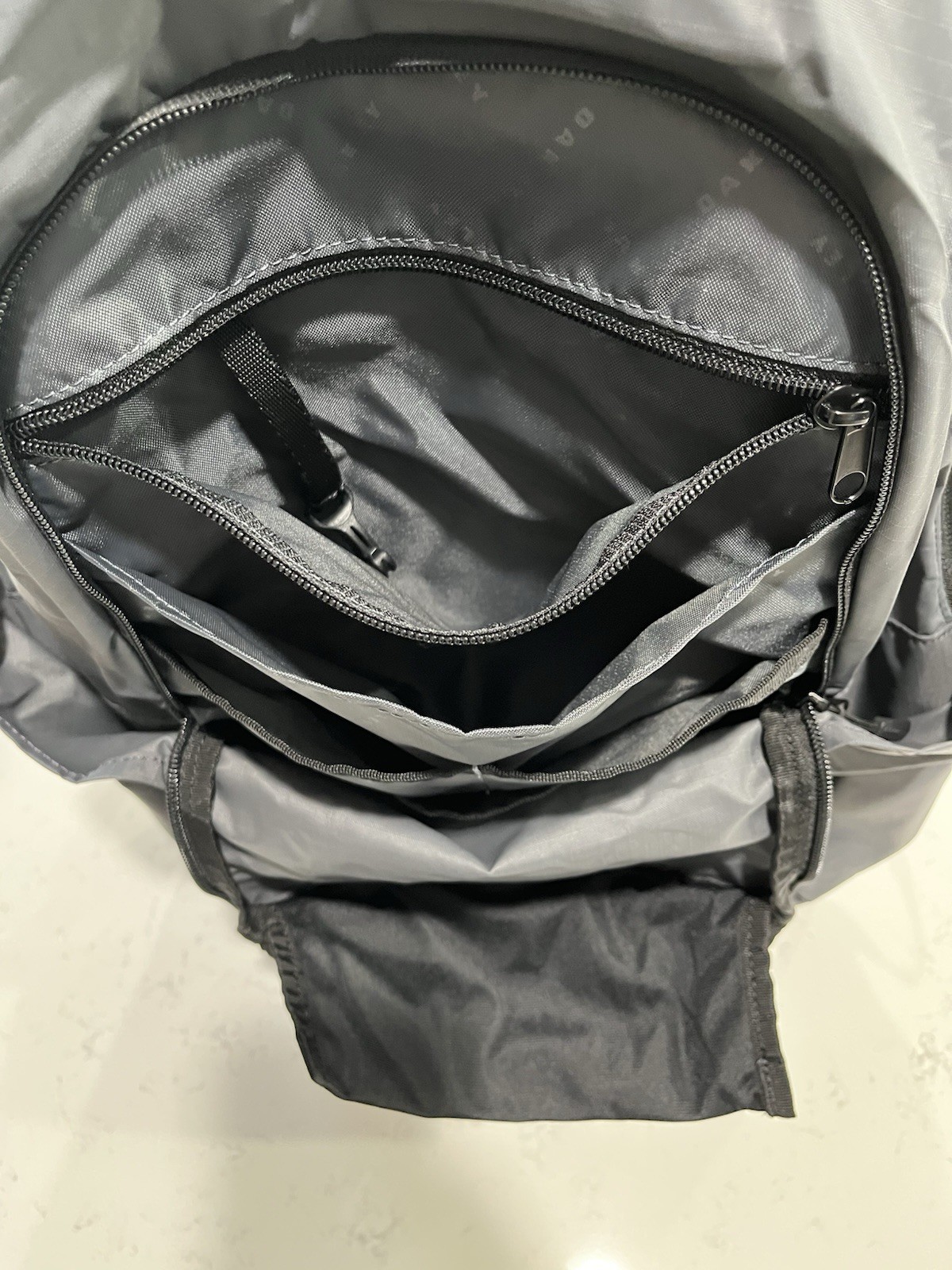 Oakley 28 Liter Sport/Adventure Backpack Forged Iron Gray (NWT)