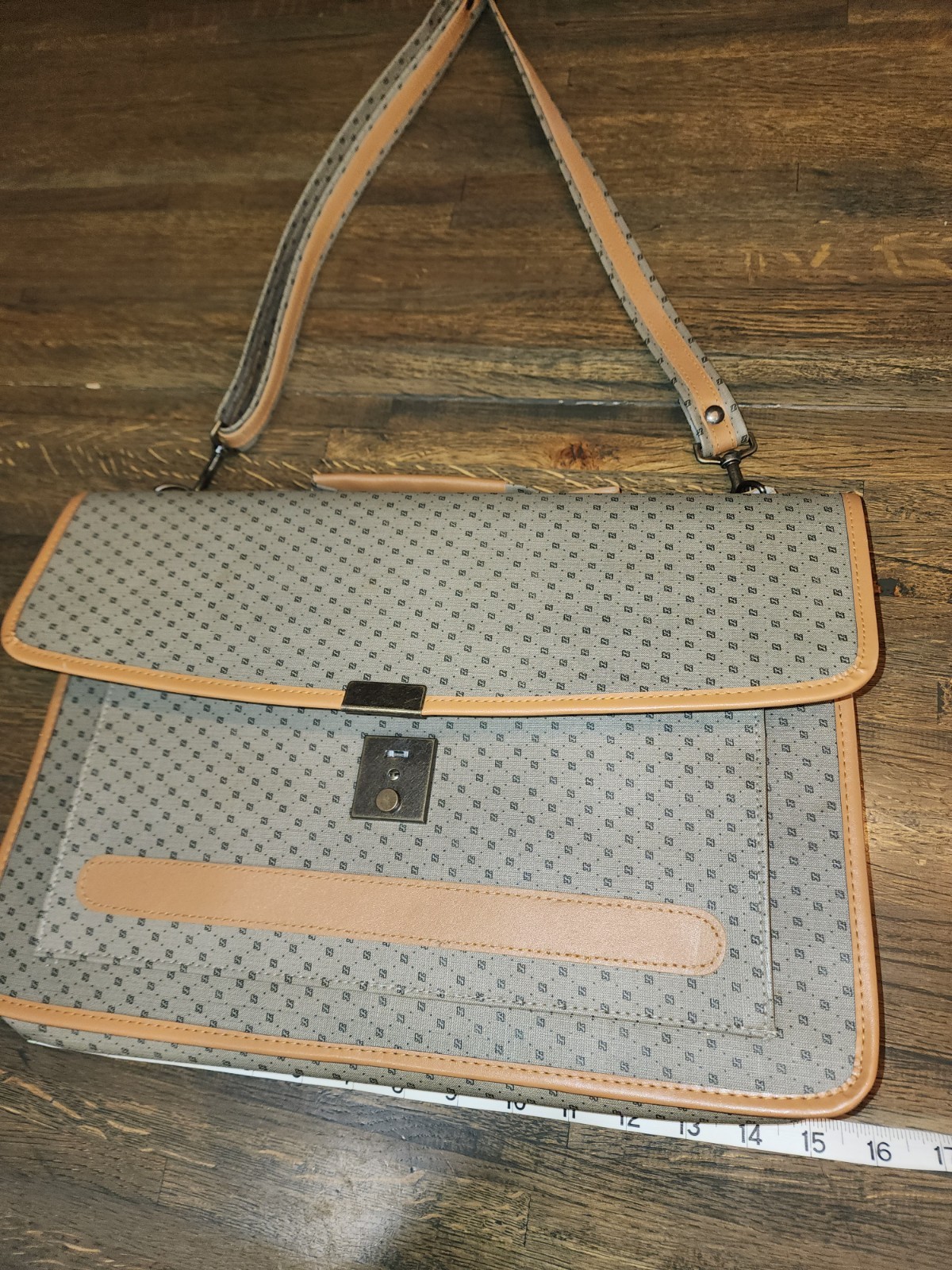 Unbranded Briefcase W/5 Pieces That Fit Perfectly Inside Each Bag made in China