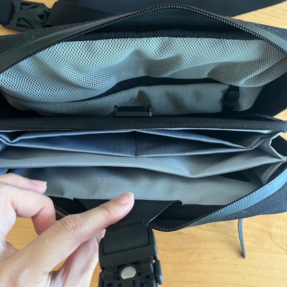 BLACK EMBER Tech Kit Sling Black Men’s Body Bag Used, Stylish, Durable