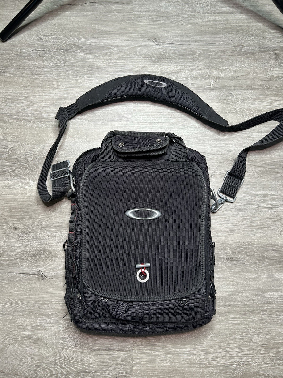 Oakley Tactical Field Gear Vertical Messenger Day Pack Laptop Bag Black Vintage
