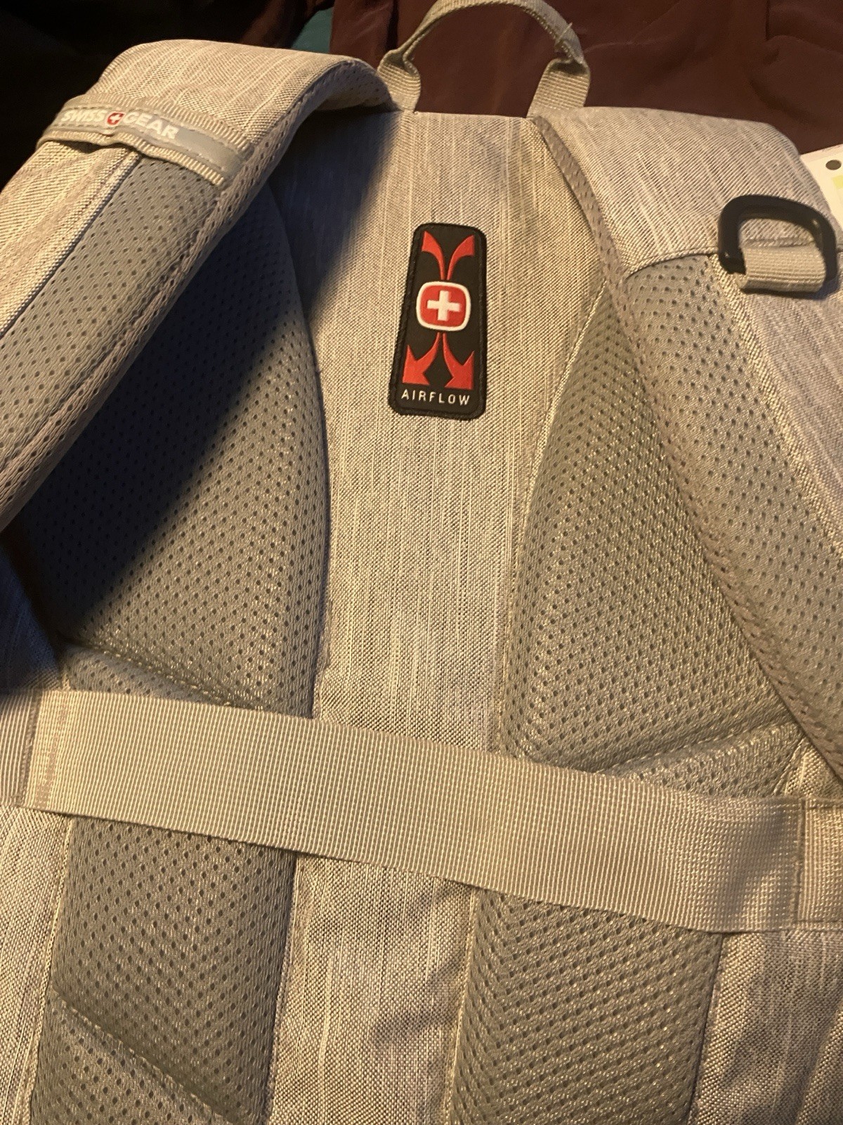 Swiss Gear NWOT , Gray Backpack , L , Gray Full Zip, 9 Pockets